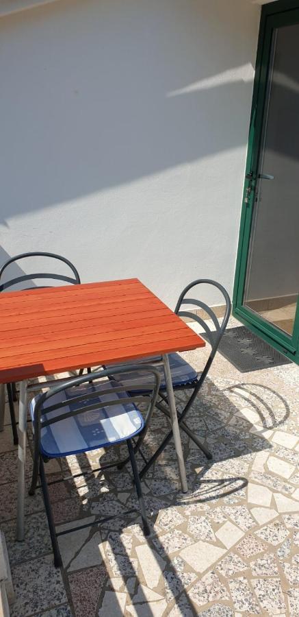 Apartment Roglic Rab Town Exterior photo